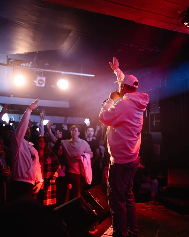 Soirée ENFLAMMÉE avec Manu Militari🔥

📸 @yspamplemoose